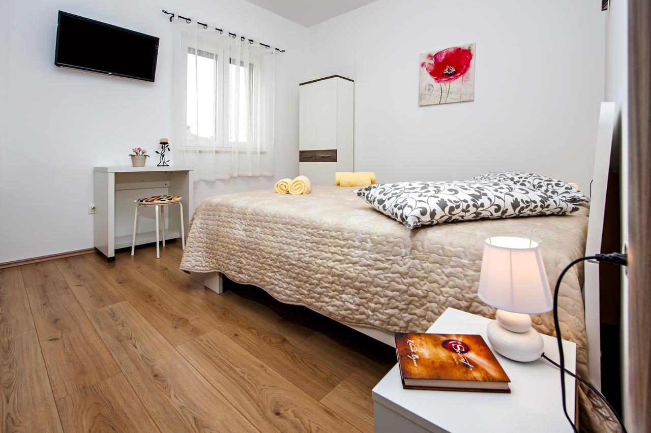 Apartments & Rooms Chiara Rovinj Room photo